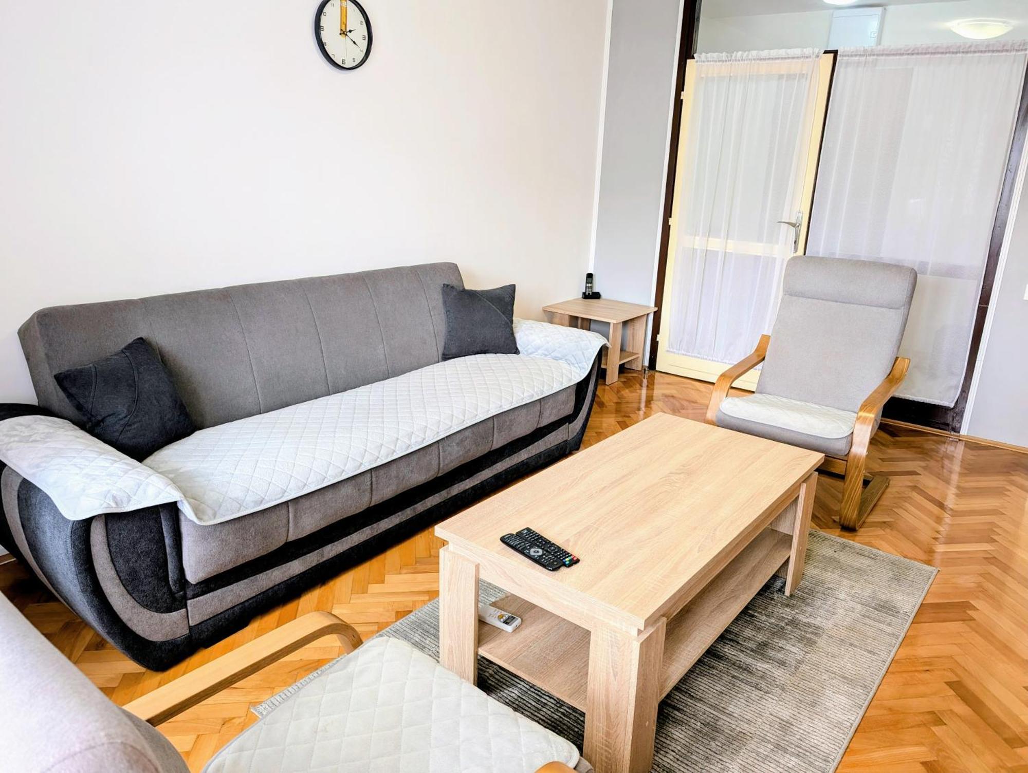 Stan Na Dan Bijeli Brijeg Apartma